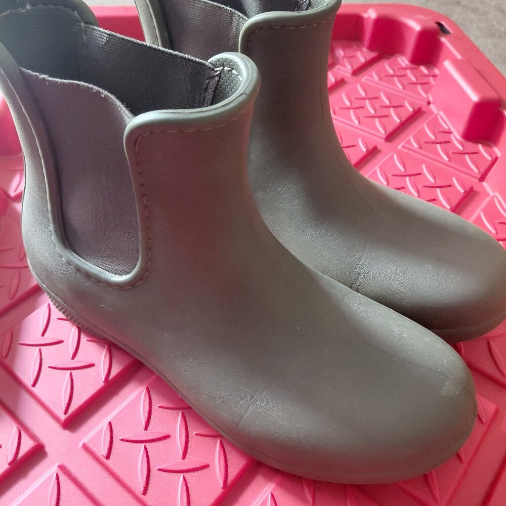 Croc rainboots